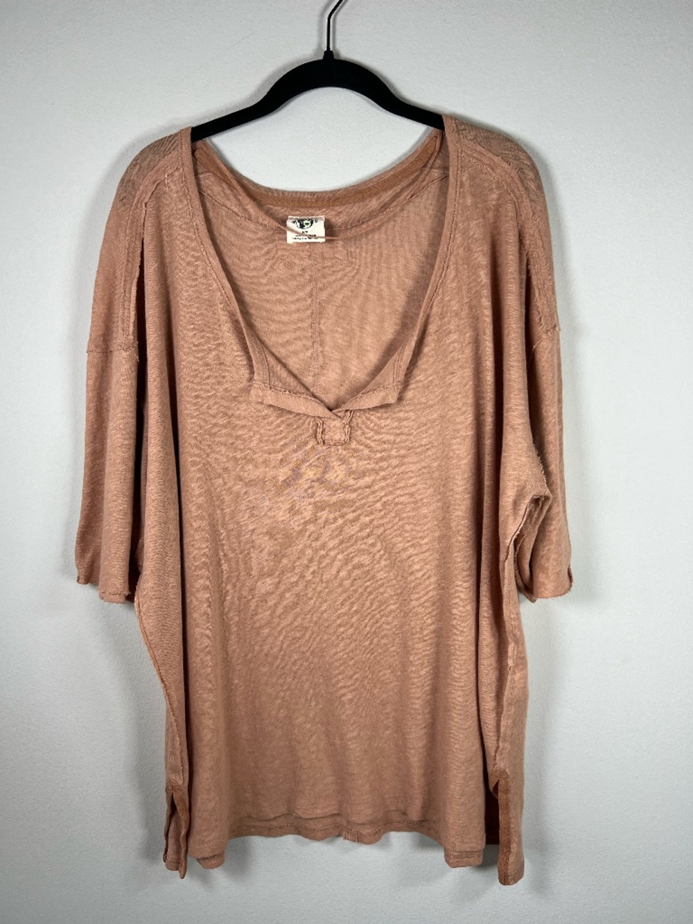 We The Free Split Neck Oversized T-Shirt Top Taupe Amber Linen Blend Boho Medium
